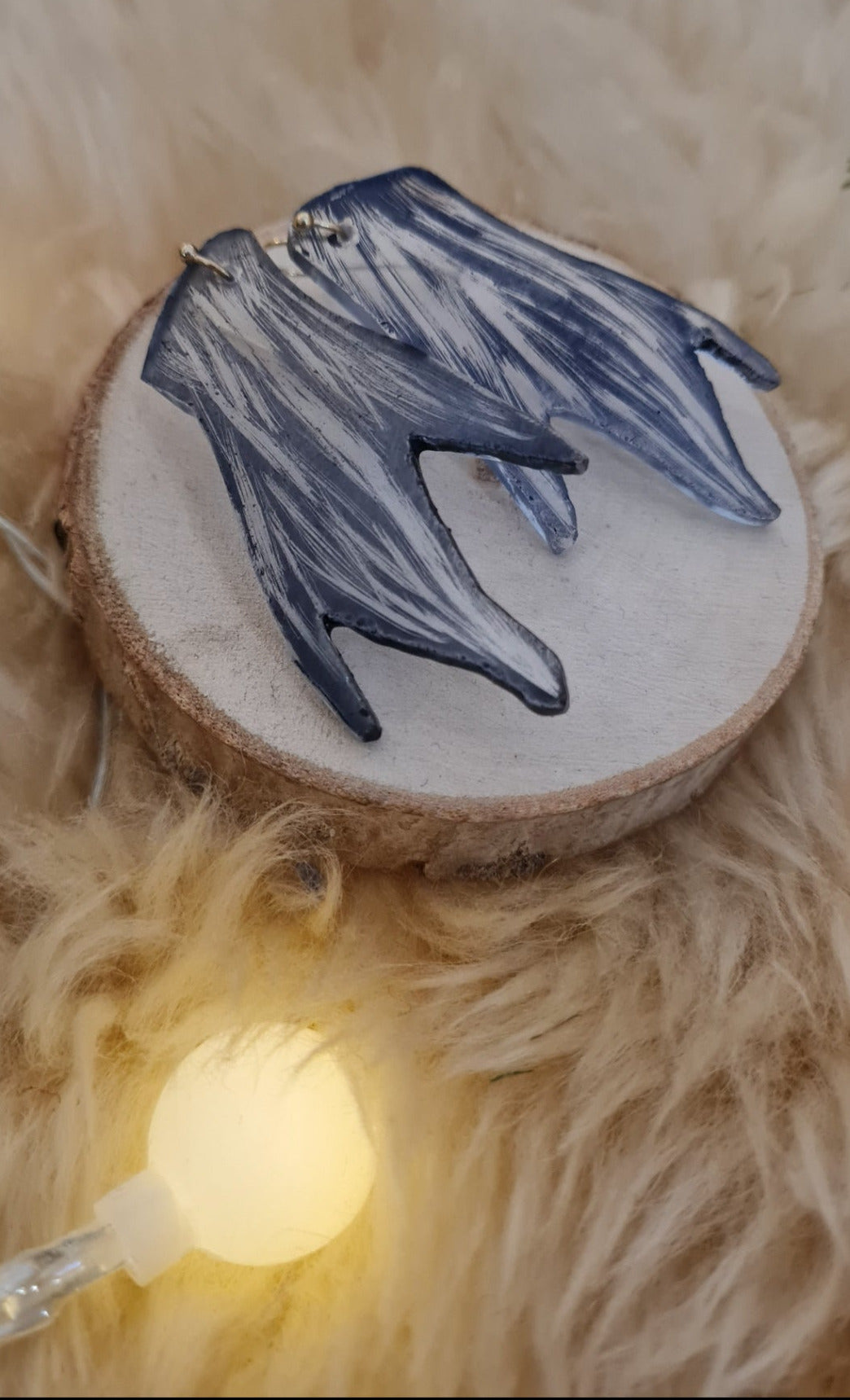 Les mains de la magicienne et les mains de l'alchimiste