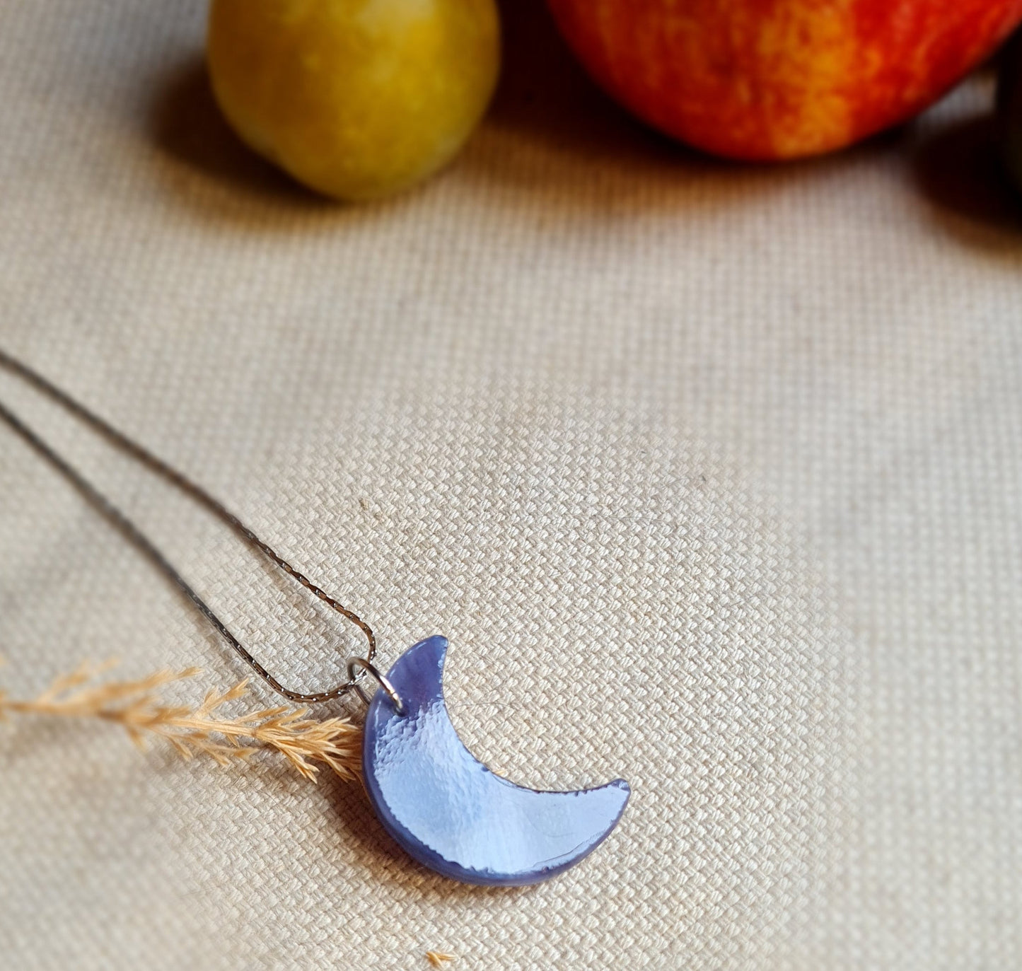 Lune de Mabon lilas lacté