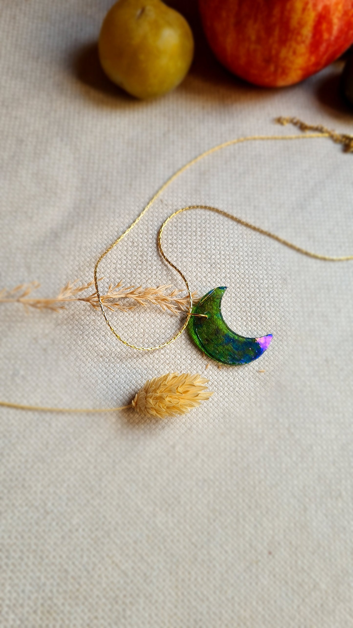 Lune de Mabon vert irisé