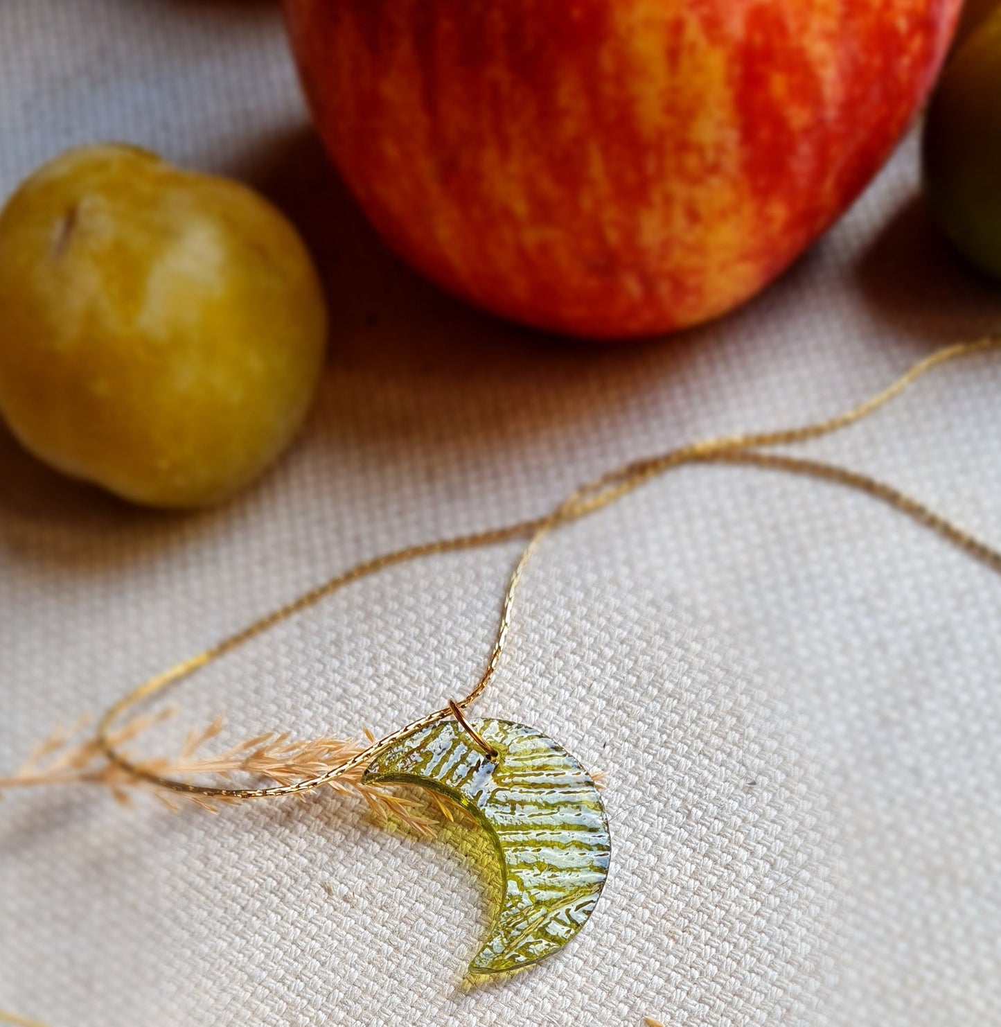 Lune de Mabon vert olive