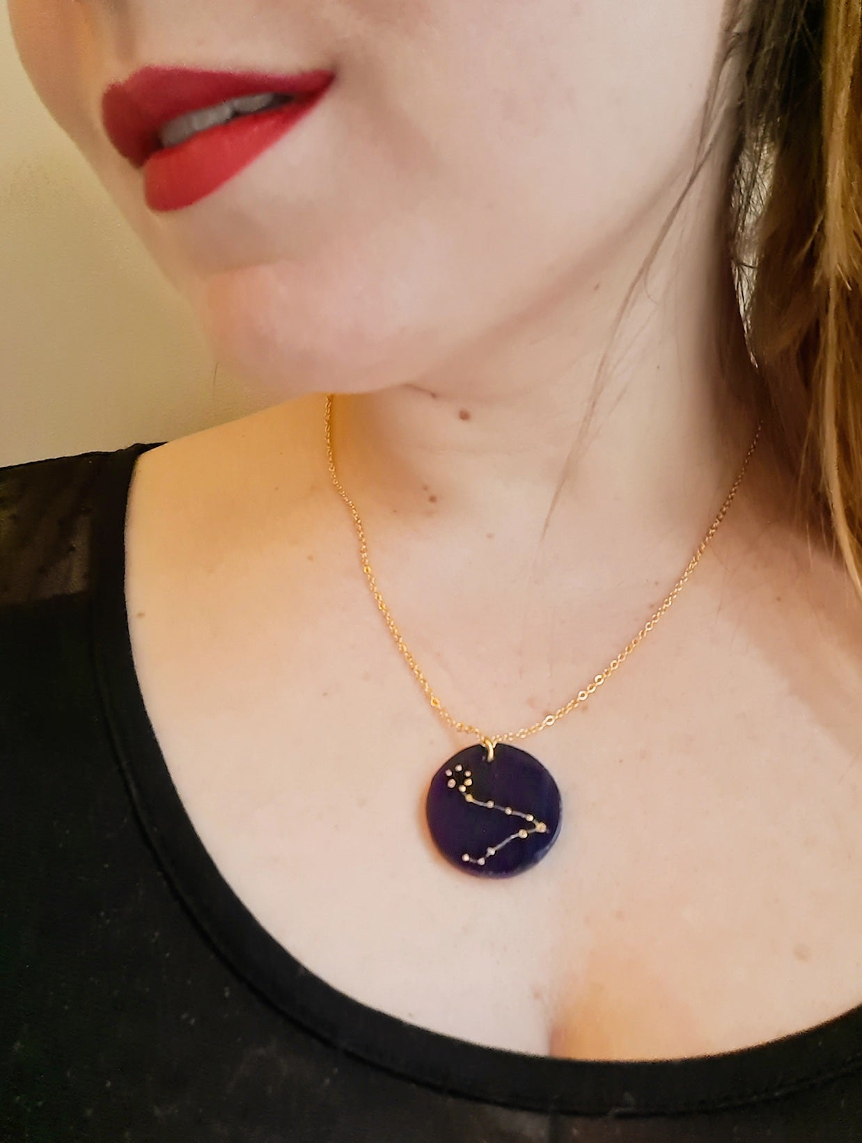 Constellations du zodiaque : bleu ciel et vert pomme opalescents